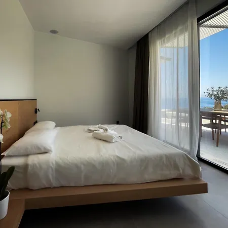 Scirocco Luxury Villas&suites *