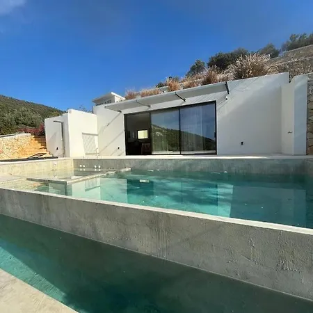 Sirocco Luxury & Villa