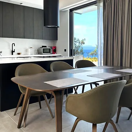 Sirocco Luxury & Villa *