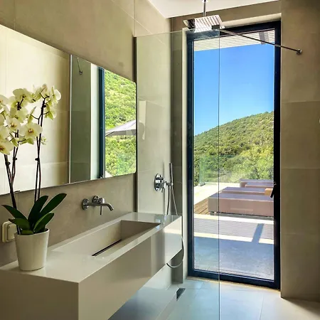 Scirocco Luxury & Villa *