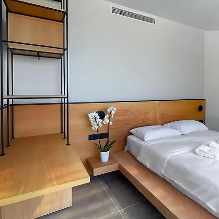 Villa Scirocco Luxury & *