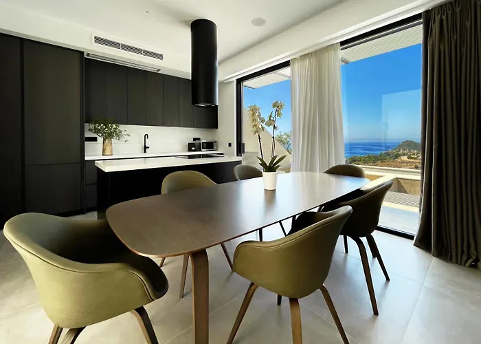 Scirocco Luxury & Willa